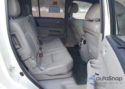 2015 Honda Pilot Touring z USA, uszkodzony, nr VIN 5FNYF3H92FB013641